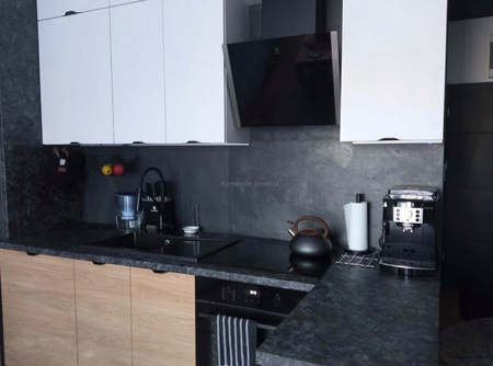 Kamień w rolce Fornir kamienny Naturalny Black Slate 122x61x0,2 cm